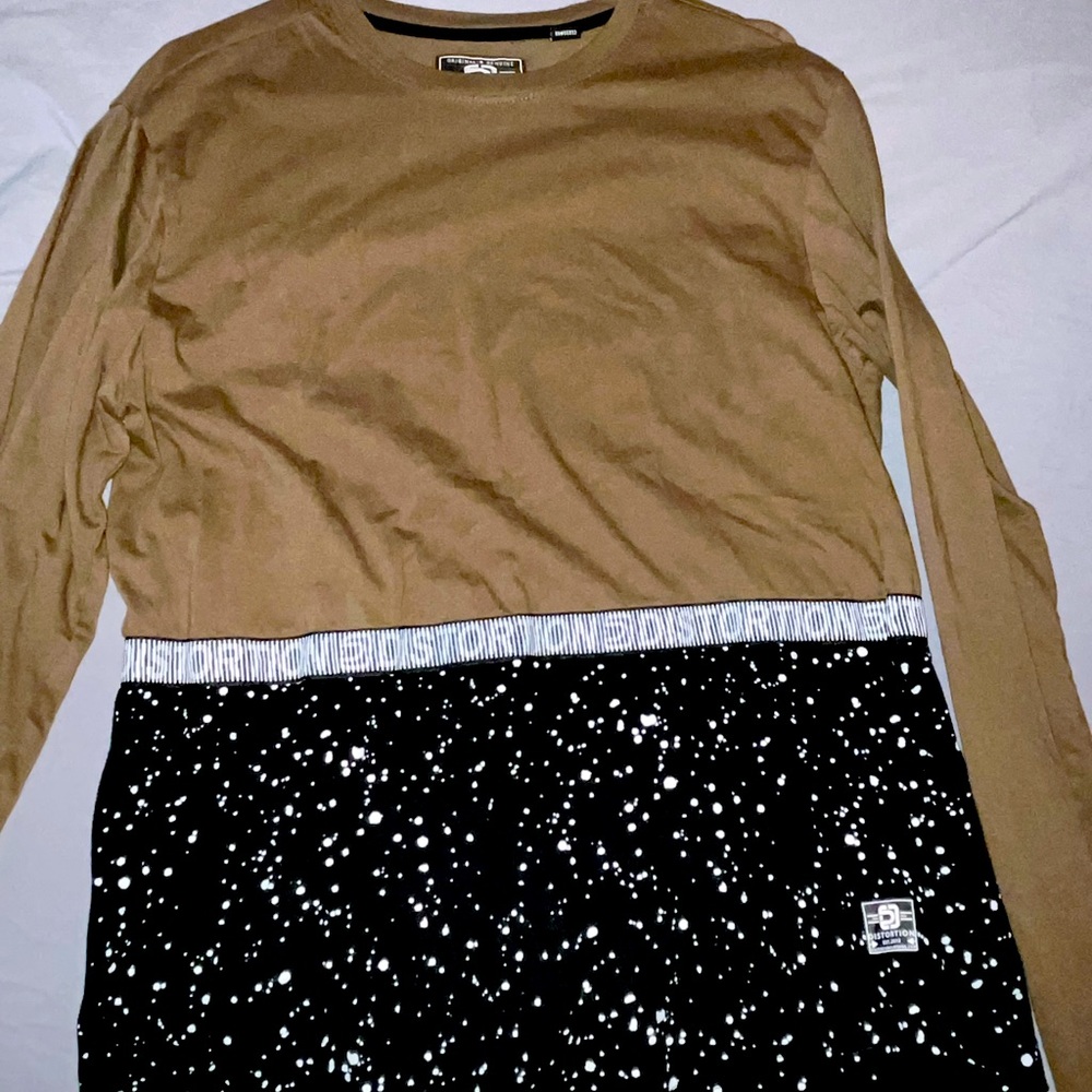 Distortion brown and space long sleeve tshirt.
